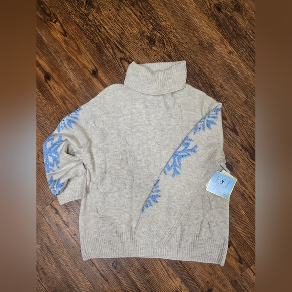 CeCe sweater L/XL heather cream Nwt blue sparkle snowflakes warm snow ski xmas - Picture 6 of 15